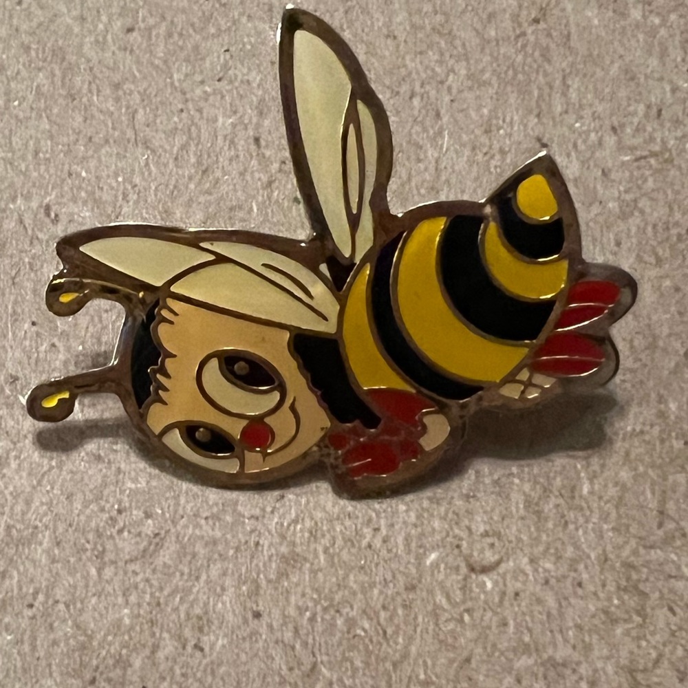 Vintage Bumble Bee enamel lapel pin